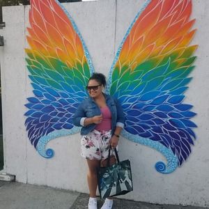 Meet your Posher, Laurisha